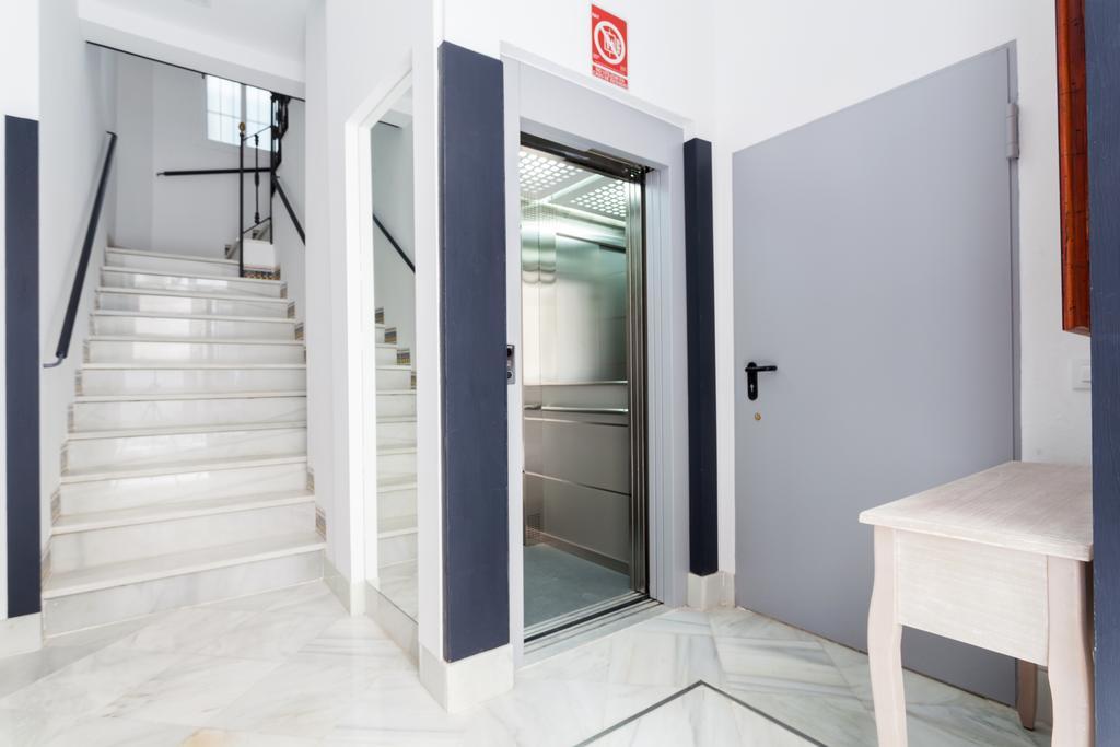 Hostly Acetres 1B-2B Center-Fibre-Conmunal Terrace-Parking Optional Seville Ngoại thất bức ảnh